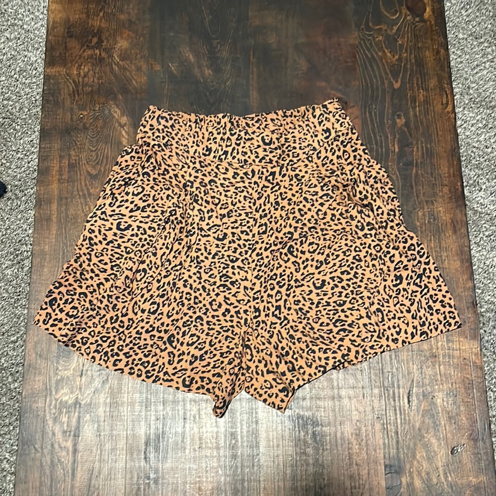 H&M - Dress Shorts with Pockets - Size 2 - New with Tags